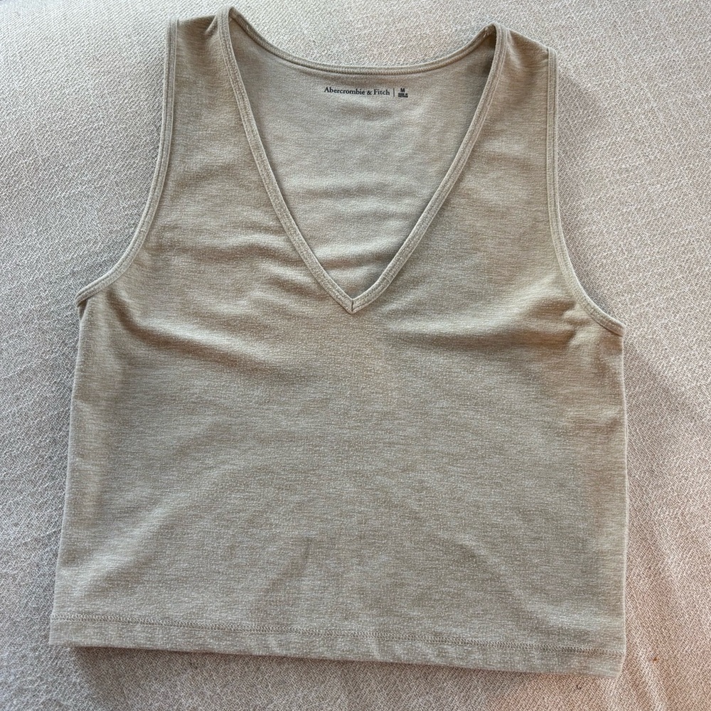 Abercrombie & Fitch Women's Beige V-Neck Cropped Tank Top